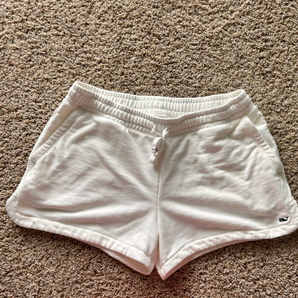 Vineyard Vines White Drawstring Lounge Shorts - Picture 1 of 6